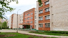 Входная группа Школа № 87.  Холмогорова,  37